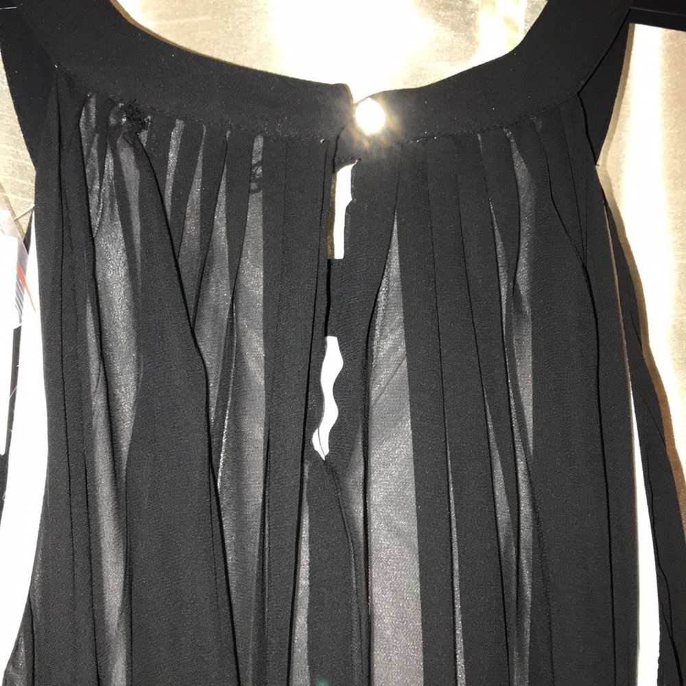 Dress - Picture 7 of 7